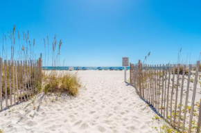 Gulf Shores Island Winds East #103, Gulf Front. Closest building to Hangout!